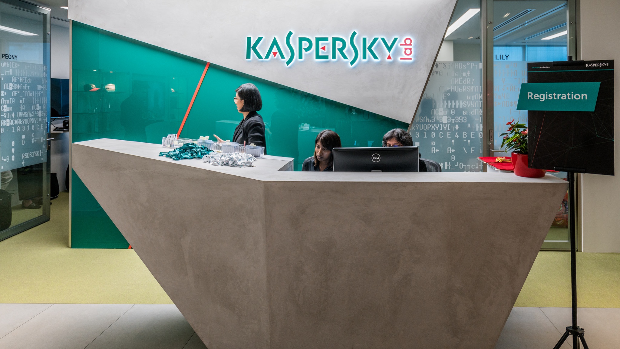 DHS bans Kaspersky from U.S. government networks - CyberScoop